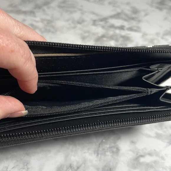 Vieta Llama Print Wallet NWT - Picture 3 of 10